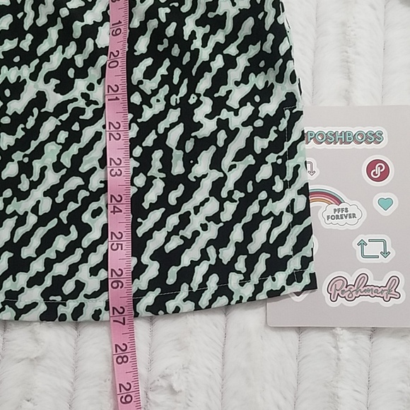 DANA BUCHMAN abstract graphic blouse top office travel EUC - Picture 7 of 8